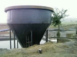 運(yùn)行罐，工作罐